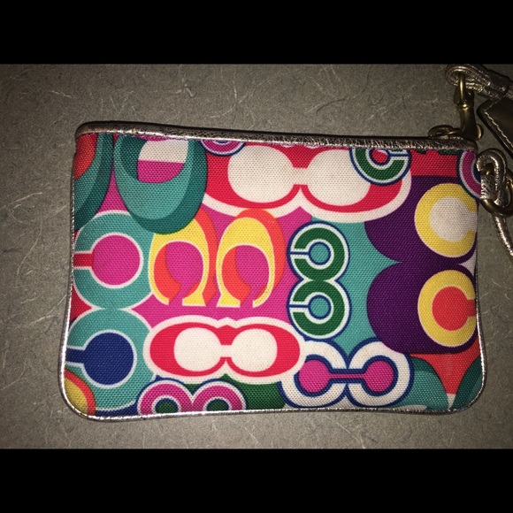 Coach wristlet - Picture 4 of 4